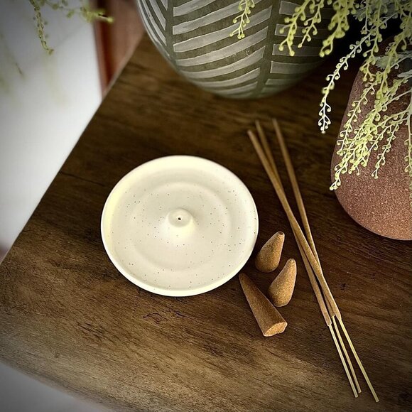 Ceramic Incense Holder - Modern Minimalist Circular Incense Burner - Wide Ash Ca - Picture 9 of 9